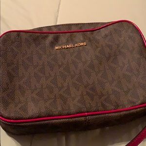 Michael Kors Bags - Michael Kors cross body Michael Kors Bags - Michael Kors cross body